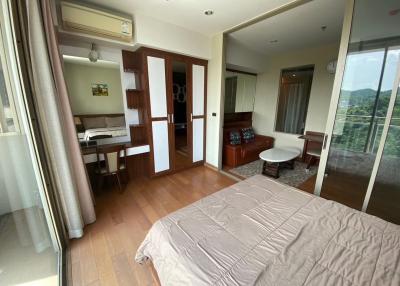 For rent, move in ready , Marina Bayfront Condo, Sriracha, mountain view.
