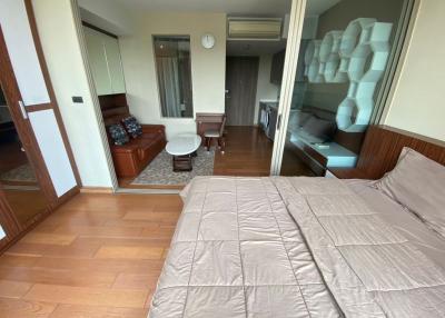 For rent, move in ready , Marina Bayfront Condo, Sriracha, mountain view.