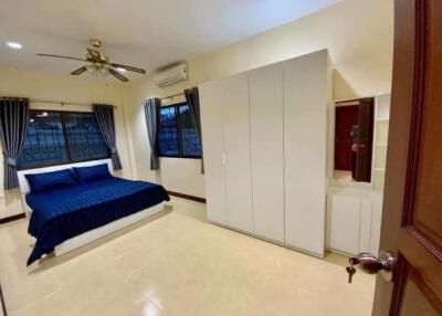 Single-storey detached house for sale in Nong Pla Lai. SP Village 4 With furniture