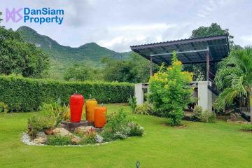 Exceptional Mango Hills Resort Near Hua Hin in Sam Roi Yot