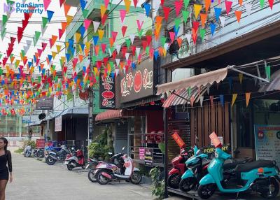 Kiss Me Bar at Hua Hin Soi80 for Sale