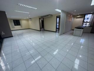 For Rent Bangkok Office Sathorn BTS Chong Nonsi Bang Rak