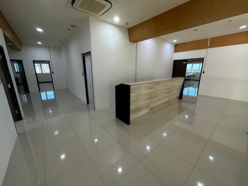 For Rent Bangkok Office Srinagarindra MRT Si Kritha Suan Luang