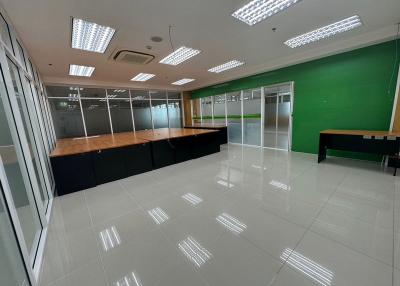 For Rent Bangkok Office Srinagarindra MRT Si Kritha Suan Luang