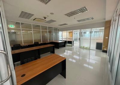 For Rent Bangkok Office Srinagarindra MRT Si Kritha Suan Luang