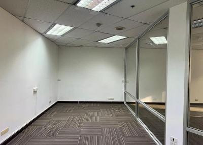 For Rent Bangkok Office Sukhumvit BTS Nana Khlong Toei