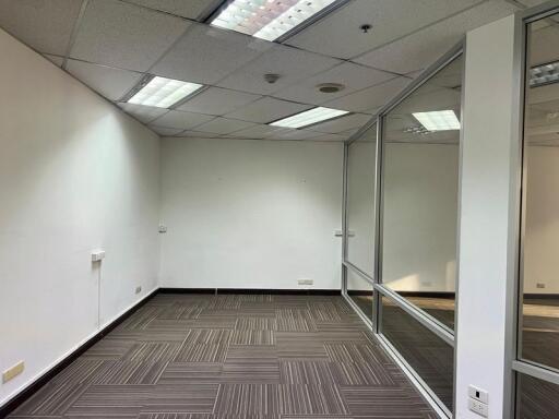 For Rent Bangkok Office Sukhumvit BTS Nana Khlong Toei