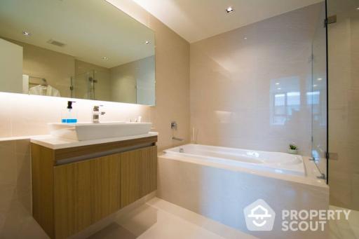 2-BR Condo at Vtara 36 near BTS Thong Lor (ID 512839)