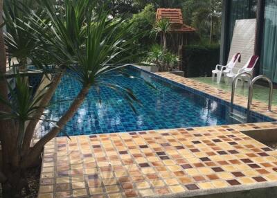 Modern 5 bedroom home with pool for sale in Mae Rim