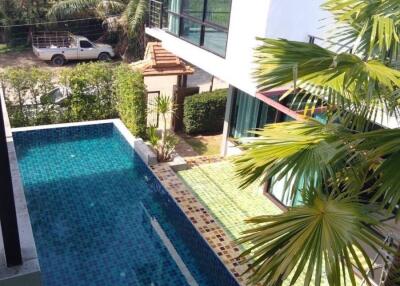 Modern 5 bedroom home with pool for sale in Mae Rim