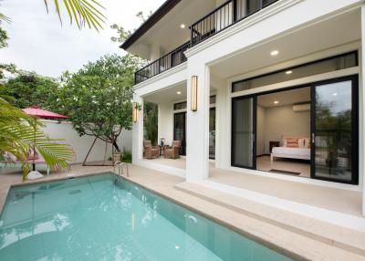 4 bedroom house with pool for sale in Saraphi
