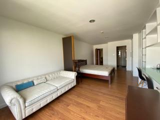 Large 2 bedroom Condo corner unit for sale @ Punna