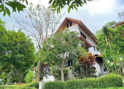 A unique rustic mountain home for sale in Pong Yang,