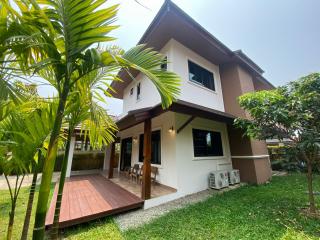 Beautiful Lanna style 3 bedroom home for sale near 89 Plaza