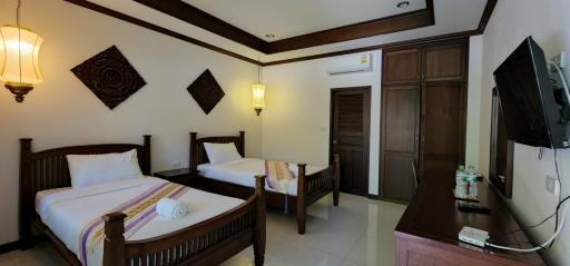 Charming 28 rooms resort for sale