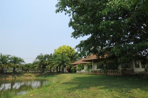 3 bedroom lake front house in Doi Saket for sale