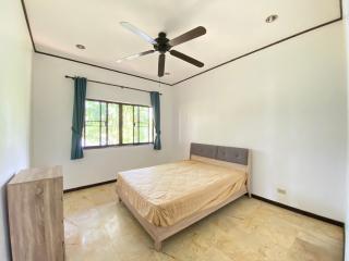 3 bedroom lake front house in Doi Saket for sale