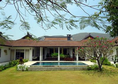 Oriental Style 5 BR Villa for sale in Mae On