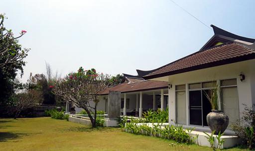 Oriental Style 5 BR Villa for sale in Mae On