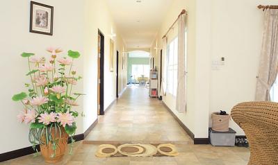 4 BR bungalow with pool for sale in Hang Dong