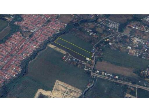 7 Rai Land for Sale in Chiang Mai, San Kamphaeng  Good Access