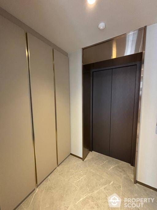 2-BR Condo at Tonson One Residence near BTS Chit Lom