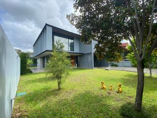 Large 4-bedroom house for sale Chiang Mai, World Club Land Village. Just 5 minutes from the airport. Ideal for a peaceful and convenient lifestyle.