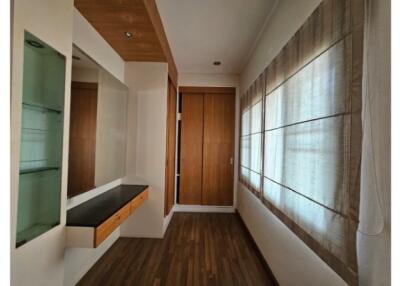 Spacious 3 Bedroom House for Sale in Chai Sathan, Chiang Mai