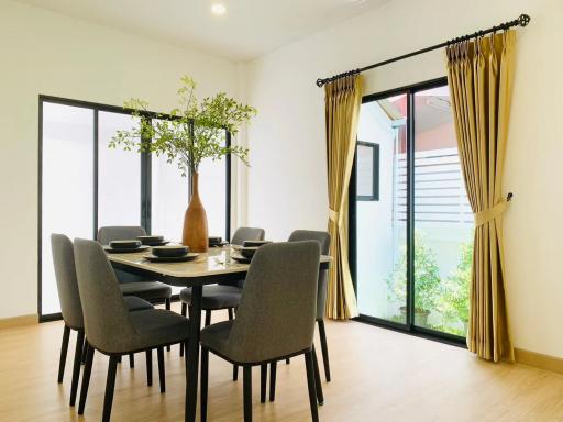 Explore this beautifully renovated 4-bedroom house in Mae Rim, Chiang Mai real estate. Spacious living, modern amenities, and a prime location. Call Today