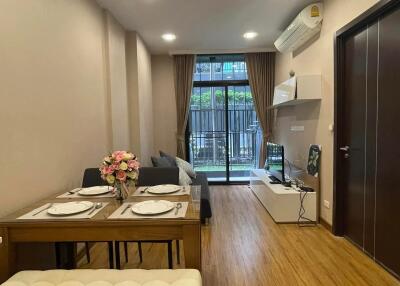 Real Estate Chiangmai  Stylish Condo: 1BR, Near CMU, Sale & Rent.