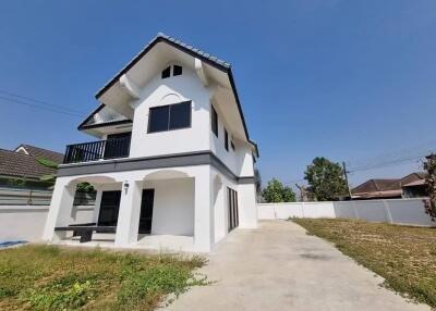 Spacious 4-Bed Dream Home in San Kamphaeng  Price Reduced.