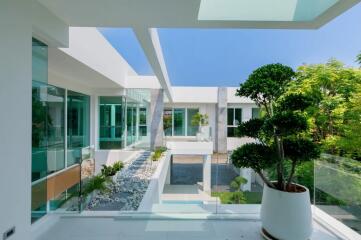 Luxurious 8-Bedroom Home for sale in Chiang Mai  Modern Style