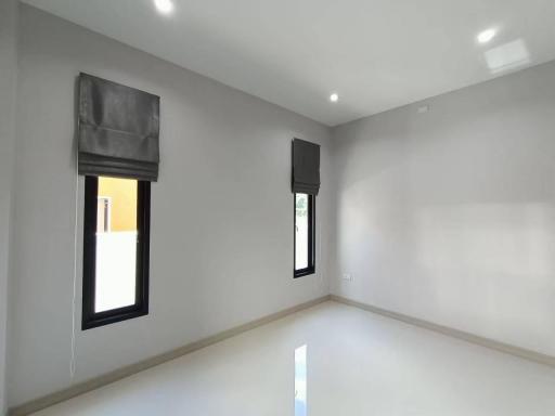 Spacious modern single-story house for sale Chiang Mai, in peaceful San Pu Loei, Doi Saket. 3 bedrooms, 2 bathrooms, kitchen, 2 parking spaces. 2.59MB