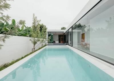 Luxury 3-BR 4-BA Pool Villa for sale Chiang Mai  Great Location