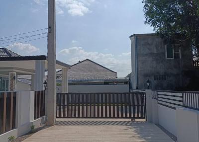 New construction House for sale, Single storey. Sansai, Chiang Mai, suitable for living and investment. Able to negotiate price.