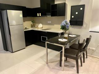 For rent Rhythm Sukhumvit 44/1(S15-15855)  Rhythm Sukhumvit 44/1  Duplex 1 bedroom 1 bathroom  24th floor  Size 62 sq m.  Rental price 45,000 baht (1 year contract) 2 months security deposit, 1 month