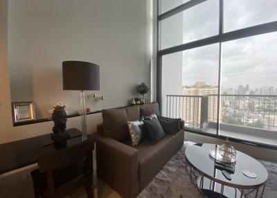 For rent Rhythm Sukhumvit 44/1(S15-15855)  Rhythm Sukhumvit 44/1  Duplex 1 bedroom 1 bathroom  24th floor  Size 62 sq m.  Rental price 45,000 baht (1 year contract) 2 months security deposit, 1 month