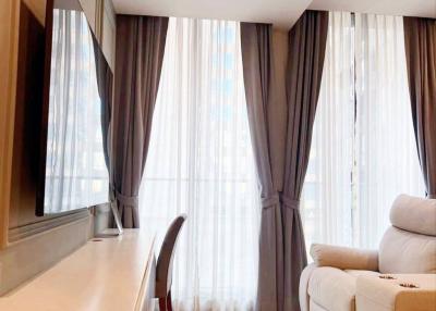 1 Bed 1 Bath 45 SQ.M Noble Ploenchit