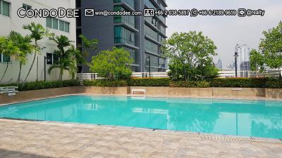 Condo Sukhumvit 21 Pool View