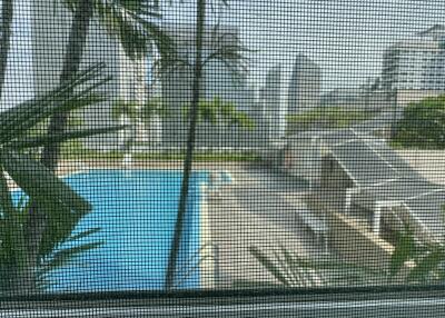 Condo Sukhumvit 21 Pool View