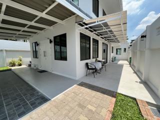 Single House at Phaholyothin soi 9 (Ari Area)