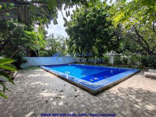 For Rent Single House with private pool at Ekkamai 4 Beds plus