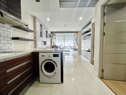 2 Bedrooms Condo in Apus Condominium Central Pattaya C011249