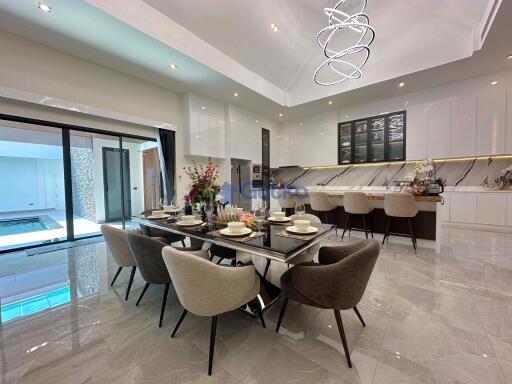 4 Bedrooms House in Bibury East Pattaya H011248