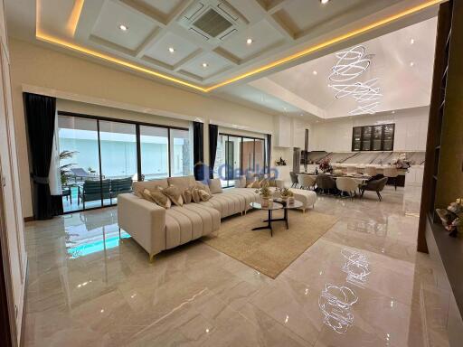 4 Bedrooms House in Bibury East Pattaya H011248