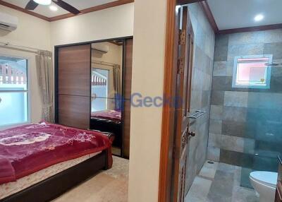 3 Bedrooms House in Maneeya Home Huay Yai H011245