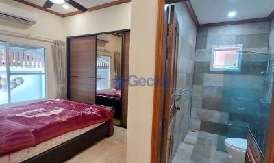3 Bedrooms House in Maneeya Home Huay Yai H011245