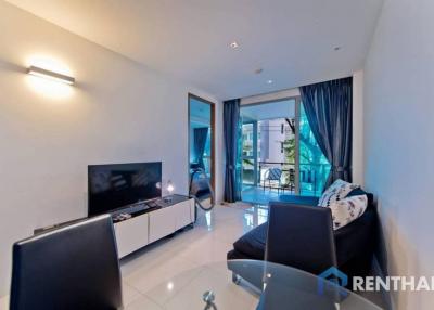 2 Bedroom Condo in Wongamat with a Private Beach Access for Sale!