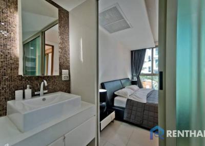 2 Bedroom Condo in Wongamat with a Private Beach Access for Sale!