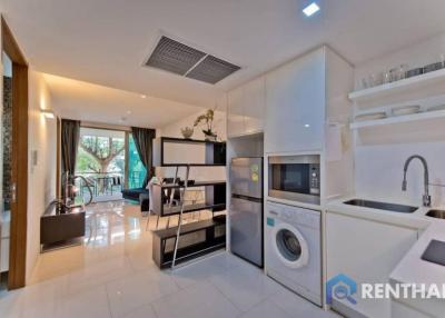 2 Bedroom Condo in Wongamat with a Private Beach Access for Sale!